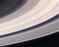 Cassini передал на Землю цветные снимки колец Сатурна