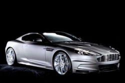 Aston Martin   700- 