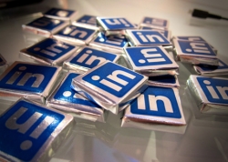 Обновленный дизайн сайта LinkedIn для компаний